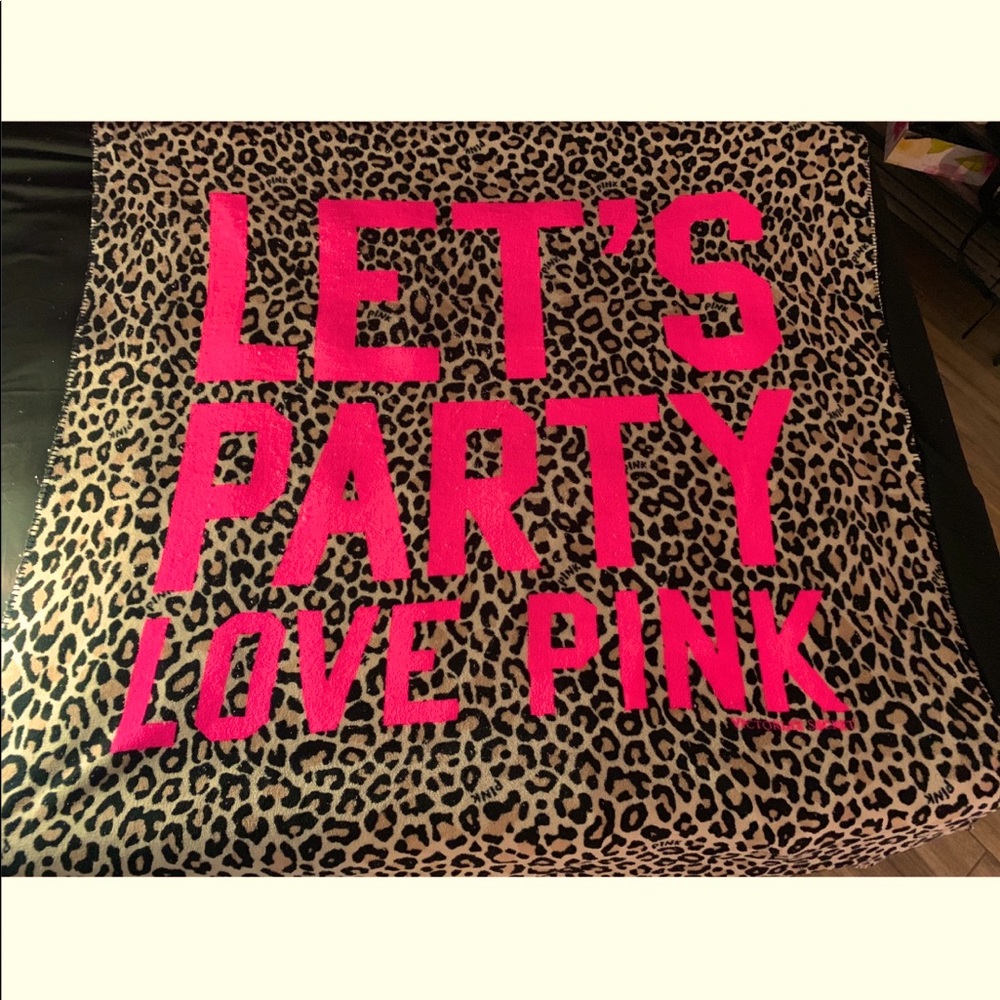 authentic RARE PINK LETS PARTY LOVE PINK FLEECE BLANKET